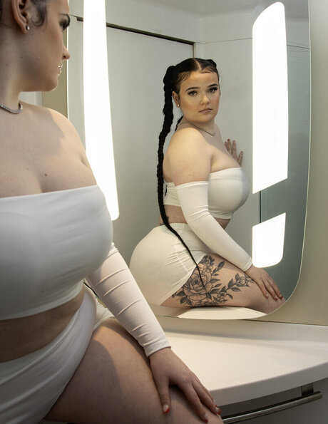 asian top onlyfans free naked pictures