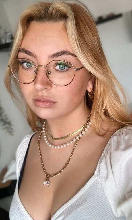 samybwz adult actress pictures