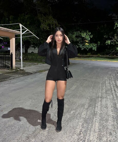 yolllbae nice model picture