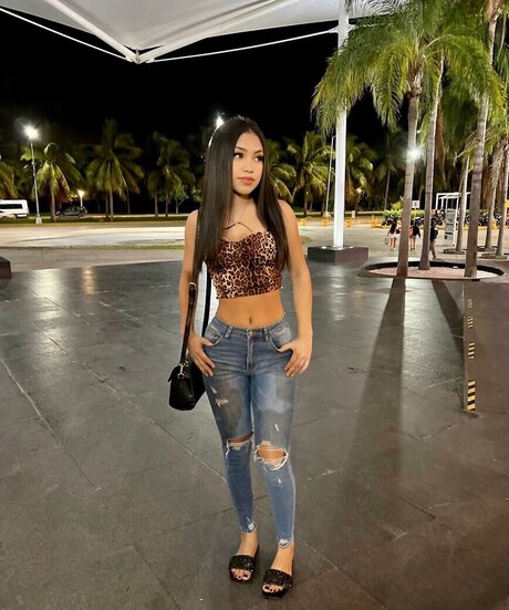 female influencer onlyfans perfect pic