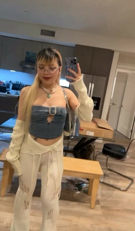 eggtardy sexy actress photos