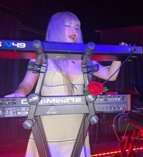 blonde muscle onlyfans pretty images