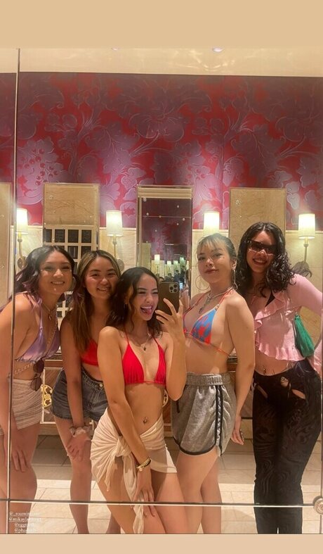 eggtardy hot star photo