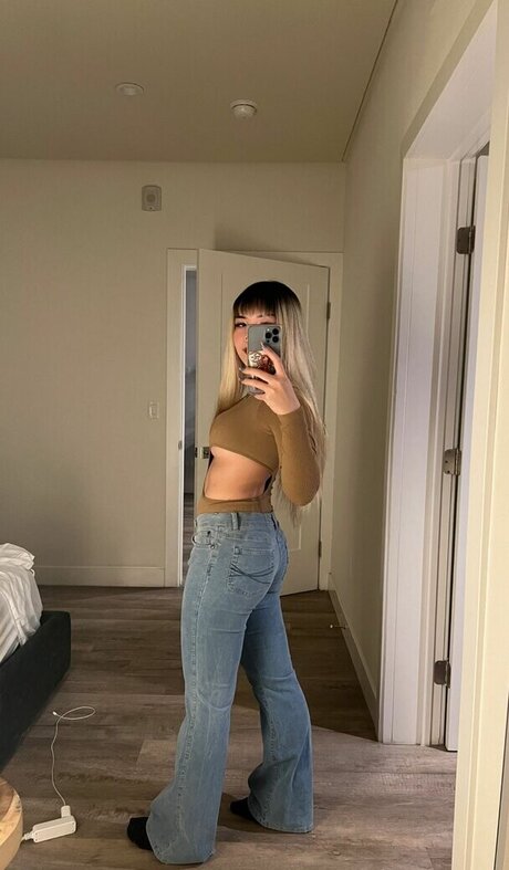 blonde hairy pussy onlyfans erotic pics