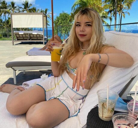 shemale cumshot onlyfans beautiful naked picture