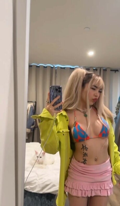 eggtardy nude actress pictures