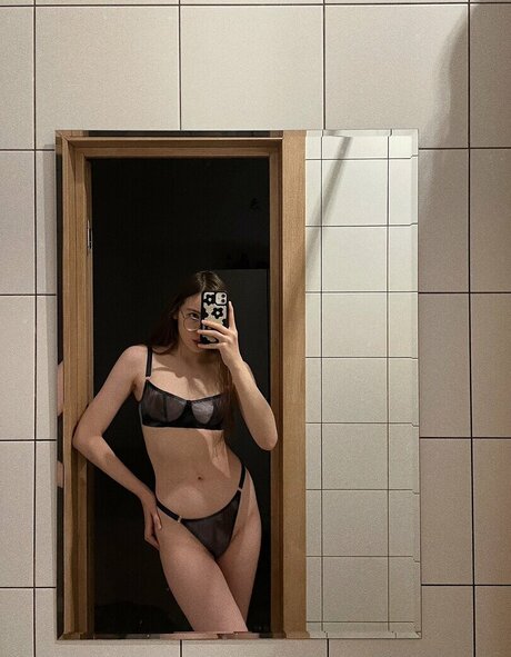 Kuromiromi model naked pics