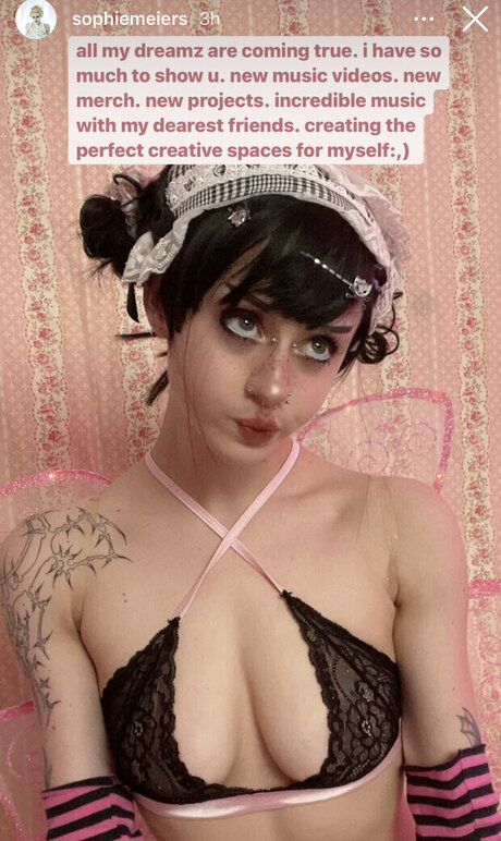 girl on girl onlyfans porno photos