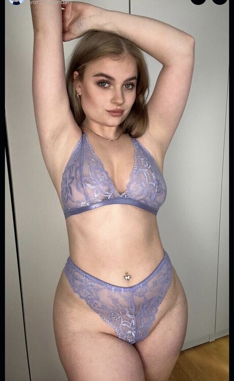 Milena Sing star nice images