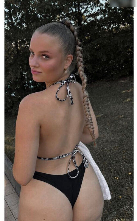 Milena Sing sexy model gallery