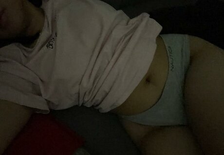 V ctoria7 nude star img