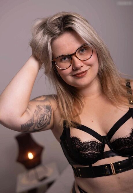 hot mature onlyfans art naked photo