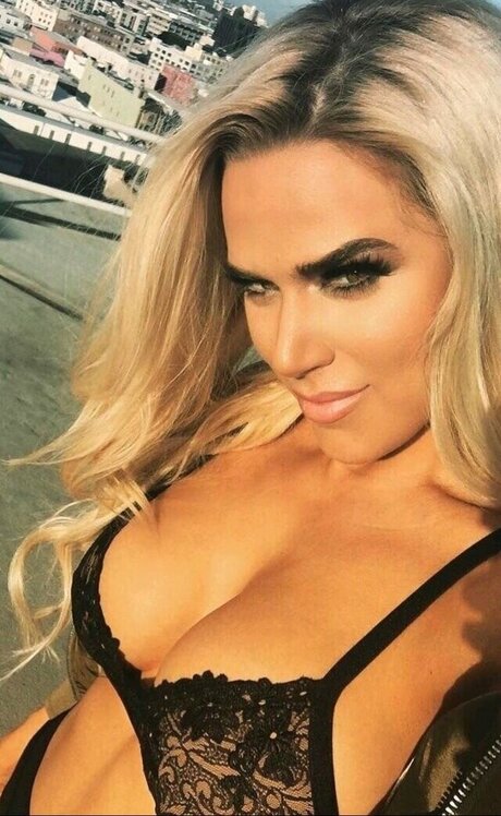 CJ Perry aka Lana xxx star pics