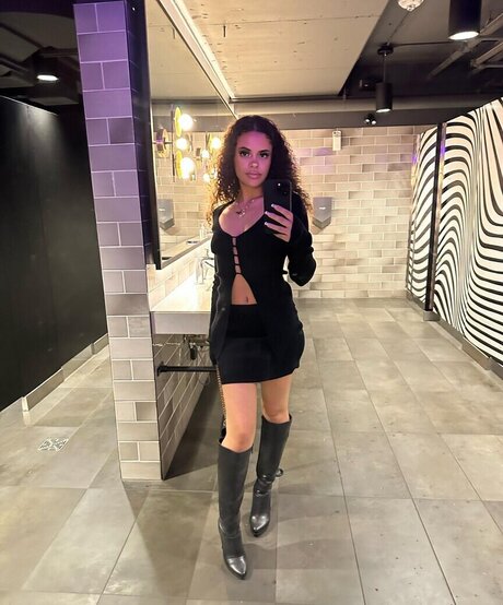 Sad Shordies star sexy images