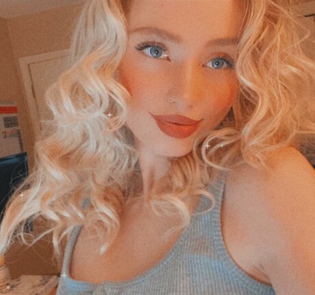 ashleyyy597 xxx star photo