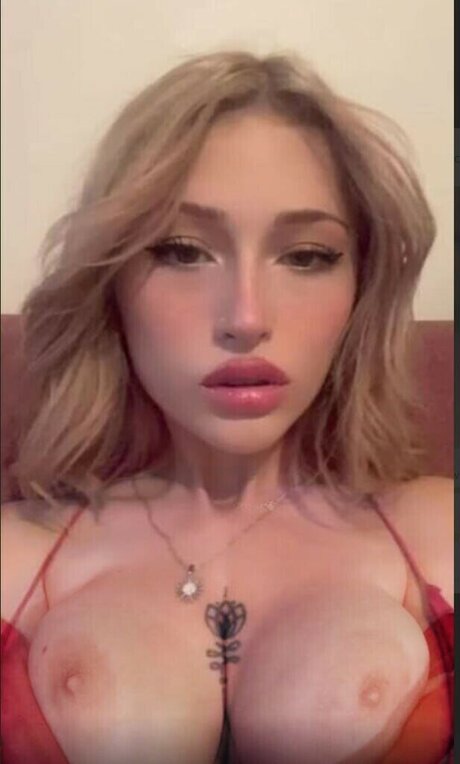 latina shemale onlyfans adult photos