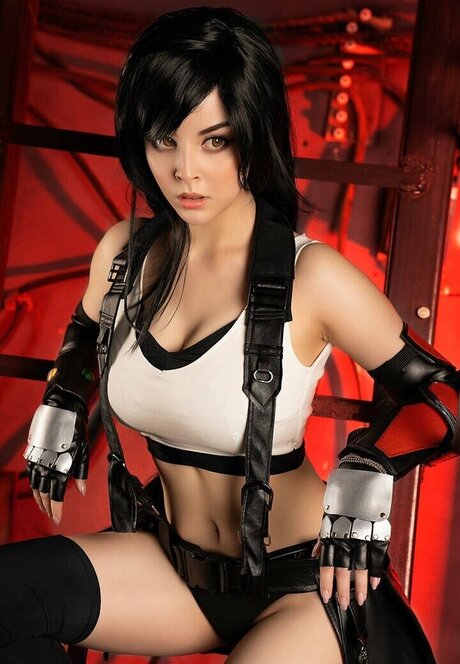 Tifa Cosplay sex star pic