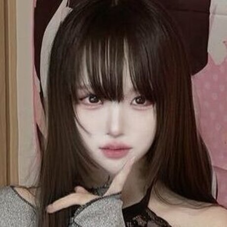 Loveyoukillyou model pornographic pics