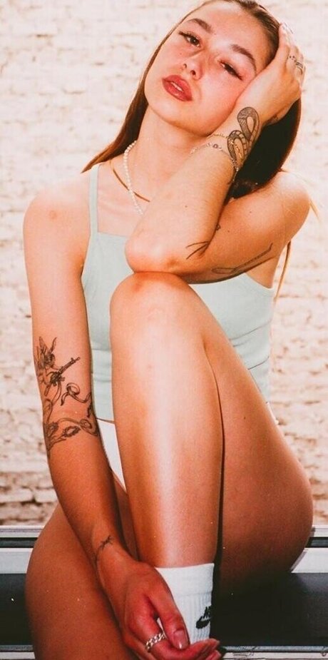 Janaxnell star high quality picture