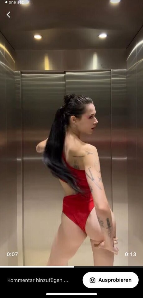 Janaxnell art actress picture