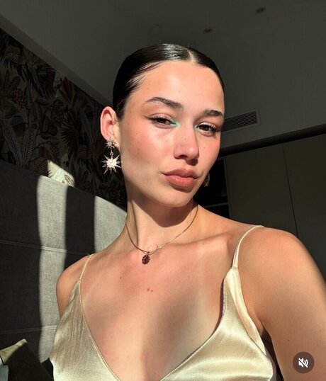 Janaxnell naked star picture