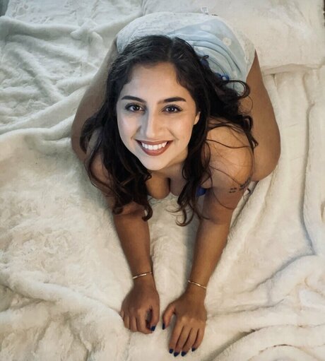 Farah Asteri perfect actress photos