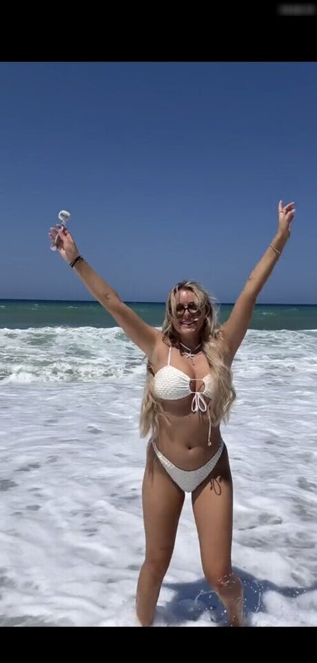 eyFreundin pretty pornstar photo