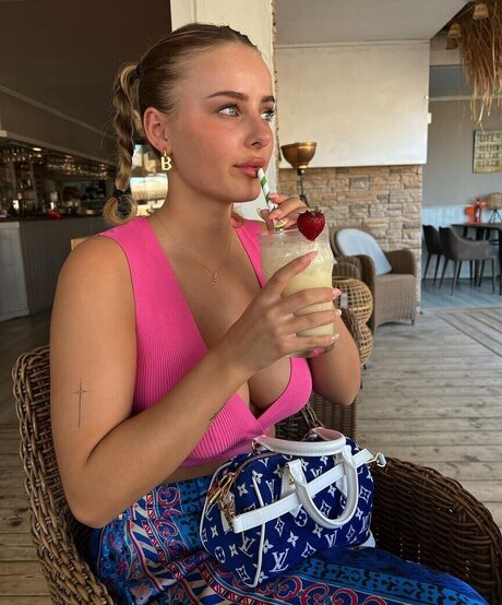 eyFreundin sex actress pictures