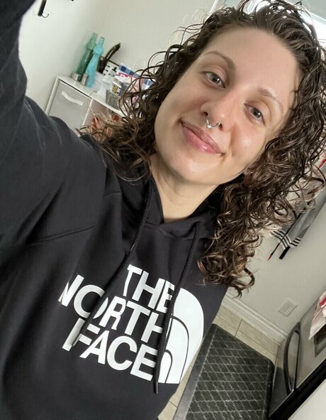 Victoria Liro nude actress galleries