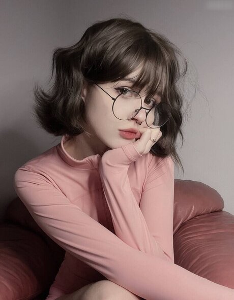 devisuka star naked image