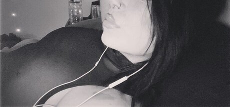 Gothminze nude pornstar pics