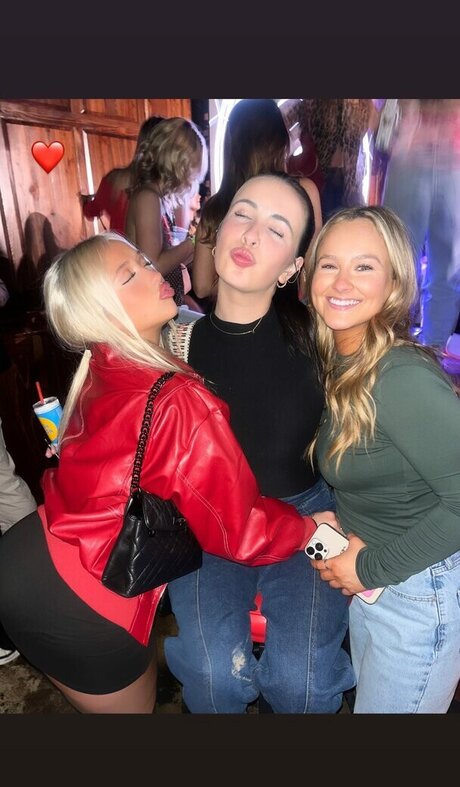 emilysmithh06 model top gallery