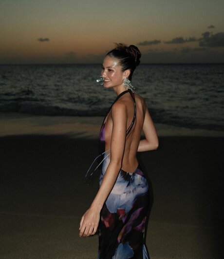 latina shemale onlyfans art nude galleries