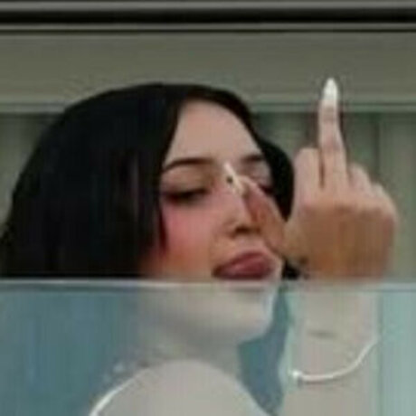 mariahangeliq model top picture