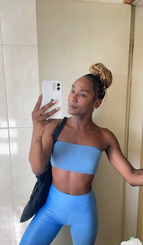 Lua Castro high quality model images