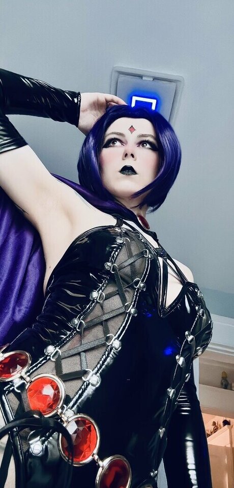 Rionasmiiilesss naked model picture