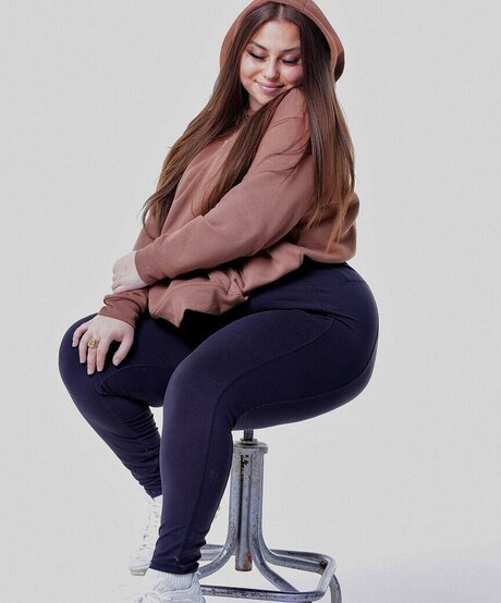 isurfavpisces high quality pornstar img