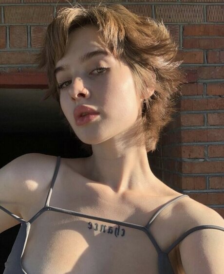 cumatozz model adult img