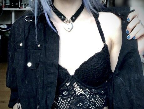 AwesomeTeaCat model xxx image