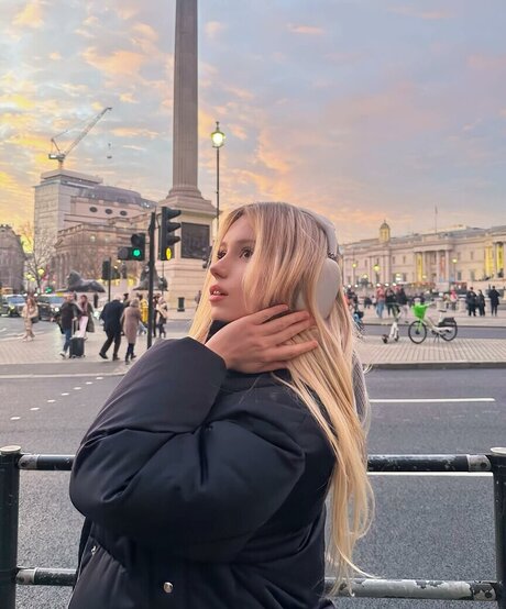 Kitty Mae pornstar erotic pics