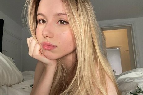 Kitty Mae exclusive star pic