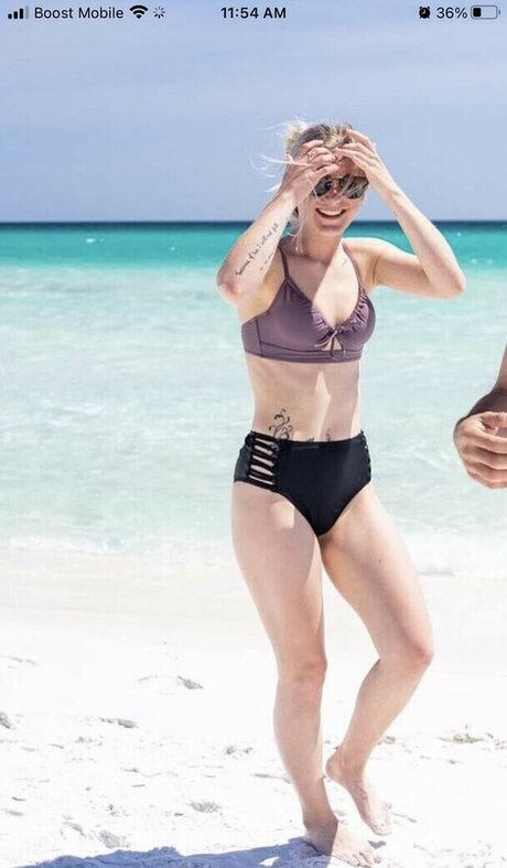 JustaJess sex model photo