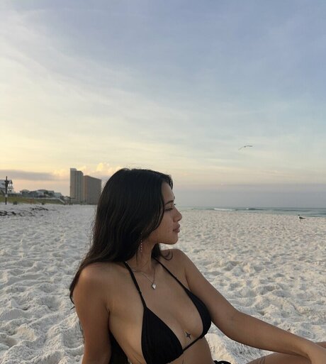 maneaterjade model sexy photo