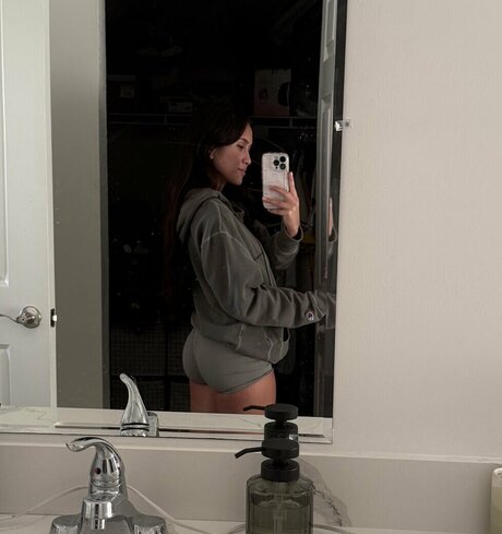 maneaterjade hd pornstar pic