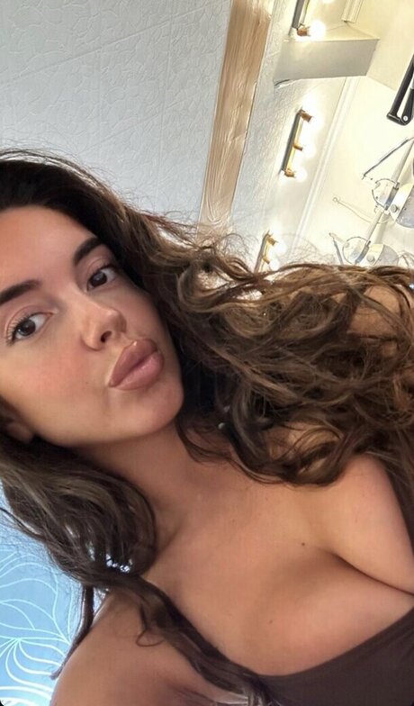 Lya Aylin pornstar erotic photos