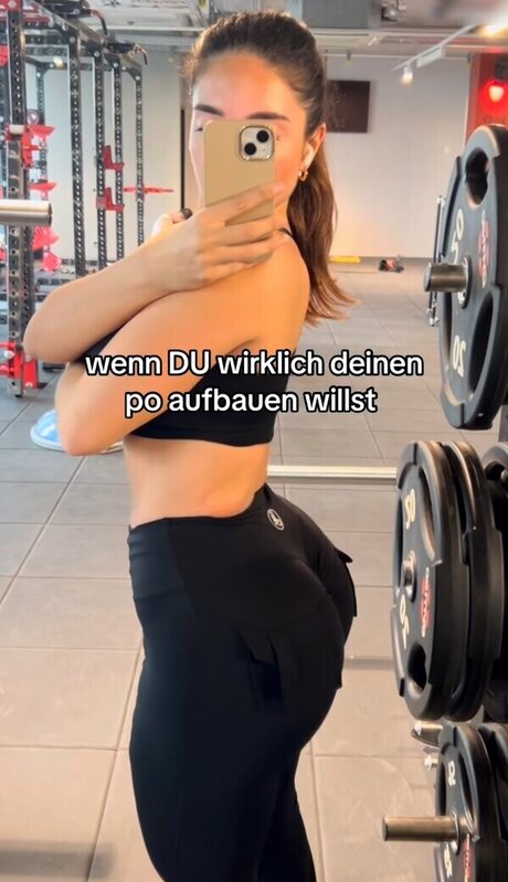 Lya Aylin star hd pics