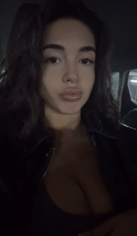 Lya Aylin hot model photo