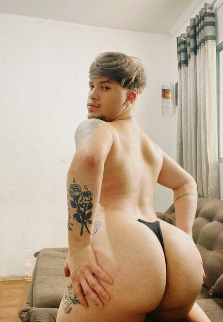 Haroldcdalves model xxx picture