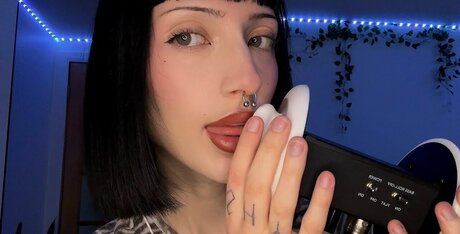 SleepGirlASMR pretty model img