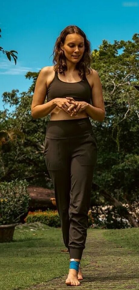 Sabrina Outdoor model sex photos